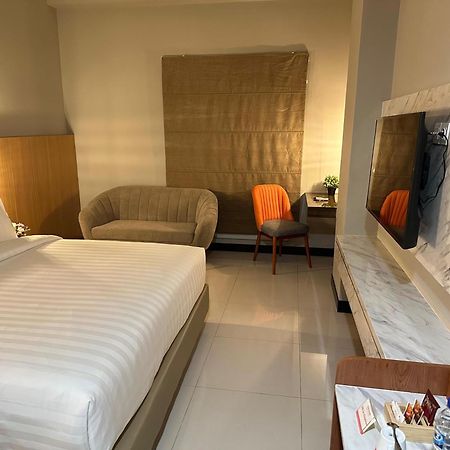 D'Primahotel Jemursari Surabaya Dış mekan fotoğraf