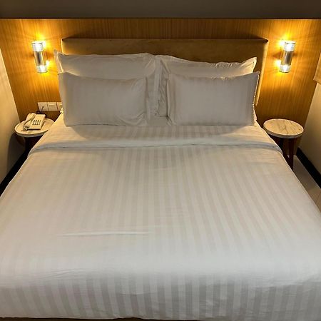 D'Primahotel Jemursari Surabaya Dış mekan fotoğraf