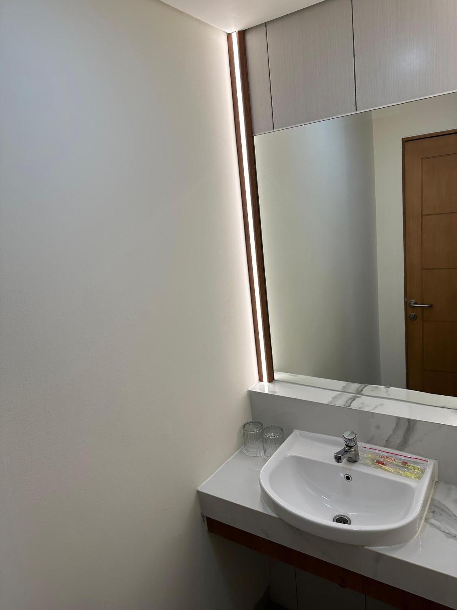 D'Primahotel Jemursari Surabaya Dış mekan fotoğraf