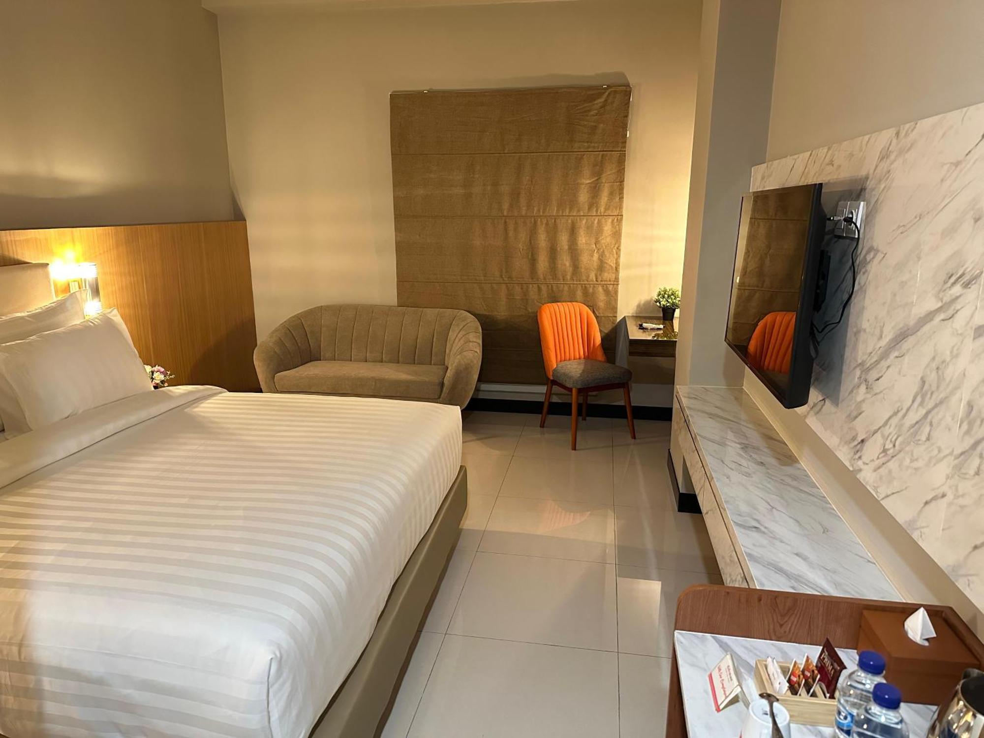D'Primahotel Jemursari Surabaya Dış mekan fotoğraf